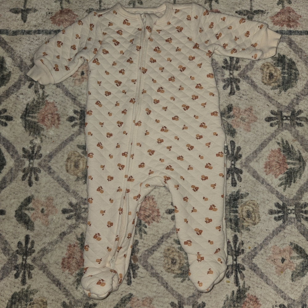 Adorable Cream Quilted Kids Footie with Bear Prints